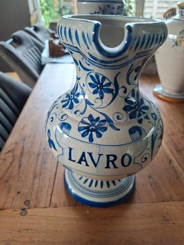 Vintage Lavro Kruik Deruta 25cm hoog beschikbaar voor biedingen