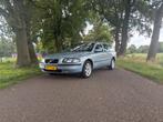 Volvo V70 2.4 T AWD handbak 2002 Blauw, Auto's, 1800 kg, Euro 6, Blauw, Leder en Stof