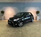 Toyota Yaris 1.5 Hybrid - Camera - Cruise - Navi - Led, Gebruikt, 4 cilinders, Start-stop-systeem, Zwart