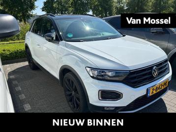 Volkswagen T-Roc 1.5 TSI Sport Business R Automaat | dode ho beschikbaar voor biedingen