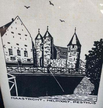 Maastricht Helpoort Pesthuis Jekerkwartier Papiermolen beschikbaar voor biedingen