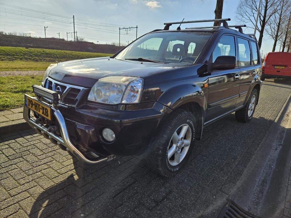 Nissan X-Trail 2.0 2WD 140PK 2002 Zwart, Auto's, Nissan, Voorwielaandrijving, 4 cilinders, Zwart, 75 €/maand