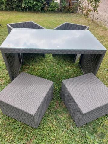 Balkonset tuinset Tuintafel tuinstoel kruk poef voetenbank  beschikbaar voor biedingen