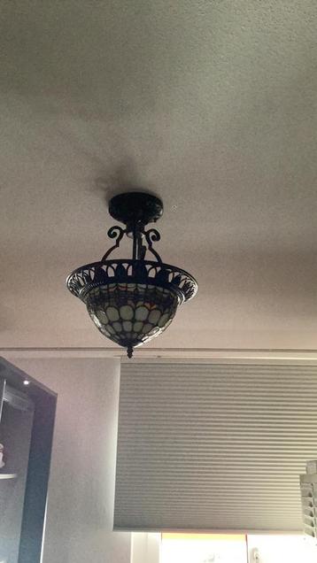 Tiffanylamp beschikbaar voor biedingen