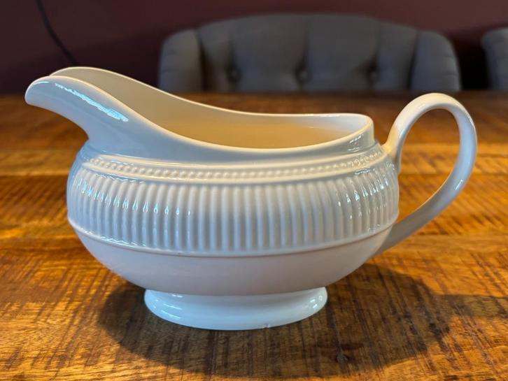 Wedgwood Windsor sauskom / juskom., Huis en Inrichting, Keuken | Servies, Zo goed als nieuw, Overige typen, Wedgwood, Aardewerk