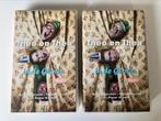 Theo en Thea in de gloria deel 1 & 2 VHS VPRO, Gebruikt, Verzenden, Alle leeftijden, Kinderprogramma's en -films