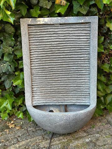 Waterornament beschikbaar voor biedingen
