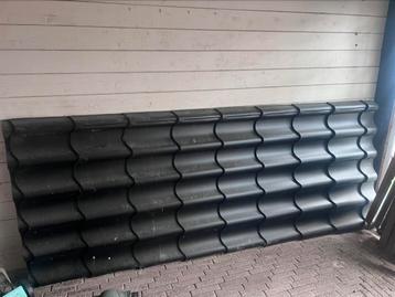 Dakpanplaten zwart 3 stuks 2.80 x 1.10 beschikbaar voor biedingen