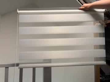 Drie stuks duo rolgordijn lichtdoorlatend wit 90x160 cm beschikbaar voor biedingen