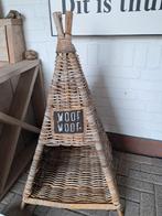 Rattan Tipi mand voor kleine hond /kat, Ophalen, Zo goed als nieuw, Riet