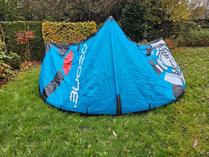 Ozone Enduro 9m2 v2, Watersport en Boten, Kitesurfen, Gebruikt, Kite, 9 m², Geen board, Ophalen