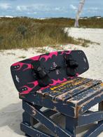 Naish Traverse EJ Pro 138x41 - Twintip – Apex Bindingen, Watersport en Boten, Kitesurfen, Twintip, Ophalen of Verzenden, Zo goed als nieuw