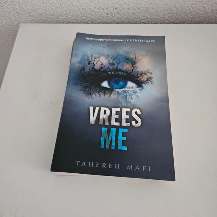 Vrees Me - Tahereh Mafi, Boeken, Romans, Zo goed als nieuw, Nederland, Ophalen of Verzenden