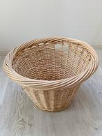 Solide rieten mand 30 cm. hoog., Huis en Inrichting, Woonaccessoires | Schalen en Manden, Ophalen, Nieuw, Rond, Riet