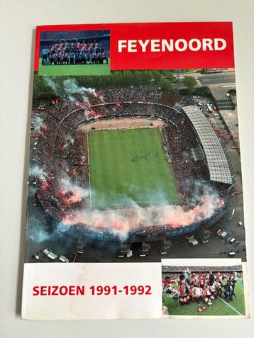 Feyenoord Jaarboek 1991-1992 beschikbaar voor biedingen