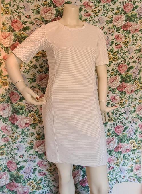 "WE" Ecru jurk met gouddraadje. Mt. S. Als nieuw!, Kleding | Dames, Jurken, Zo goed als nieuw, Maat 36 (S), Beige, Boven de knie