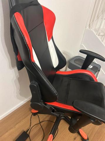Te koop: Gamingstoel – bijna nieuw! Slechts €50! beschikbaar voor biedingen