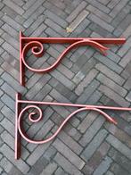 Decoratieve muurbeugels voor deurluifel., Ophalen, Gebruikt