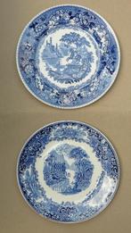 2 bordjes Petrus Regout Maastricht gestempeld/gemerkt, Antiek en Kunst, Ophalen of Verzenden