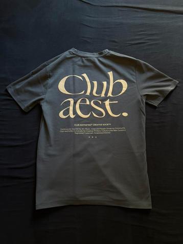 Daily Aesthetikz t-shirt beschikbaar voor biedingen