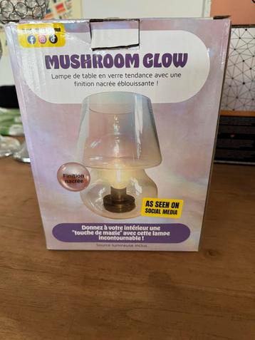 Muchroom glow lamp beschikbaar voor biedingen