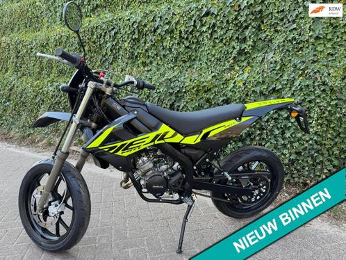 Rieju MRT SM 50 RACING Zwart/Fluor Geel NIEUW BETAAL met in3, Fietsen en Brommers, Brommers | Overige merken, Gebruikt