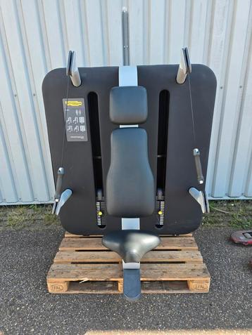 Technogym Chest Press Krachtstation - Borst & Armen beschikbaar voor biedingen