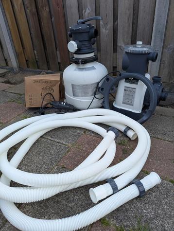 Nieuw en ongebruikte Intex zwembad zandfilter systeem! beschikbaar voor biedingen