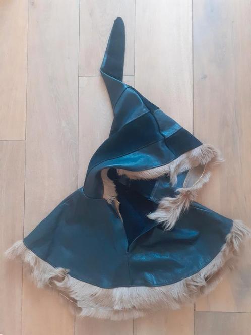 Gave cape te koop. Heel leuk voor fantasy, Caste Fest, Hobby en Vrije tijd, Kostuums, Theaterbenodigdheden en LARP, Zo goed als nieuw