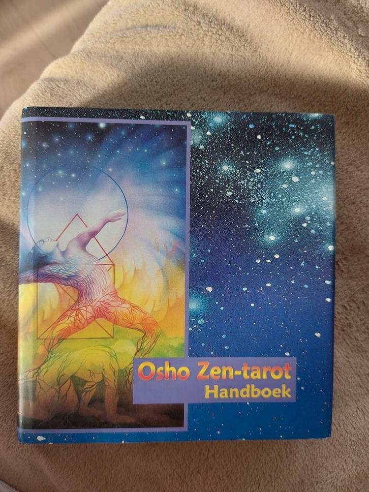Osho Zen Tarot Handboek - Spiritualiteit & Inzicht, Boeken, Esoterie en Spiritualiteit, Zo goed als nieuw, Achtergrond en Informatie