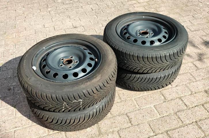 Winterbanden 175/65 R 15, 2 Vredestein 2 Bridgestone, Auto diversen, Auto-accessoires, Ophalen