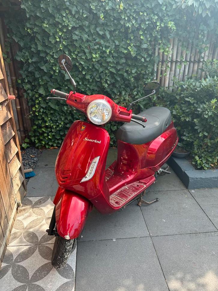 La Souris Sourini 2021, Fietsen en Brommers, Scooters | Overige merken, Gebruikt, Maximaal 45 km/u, Benzine, Ophalen