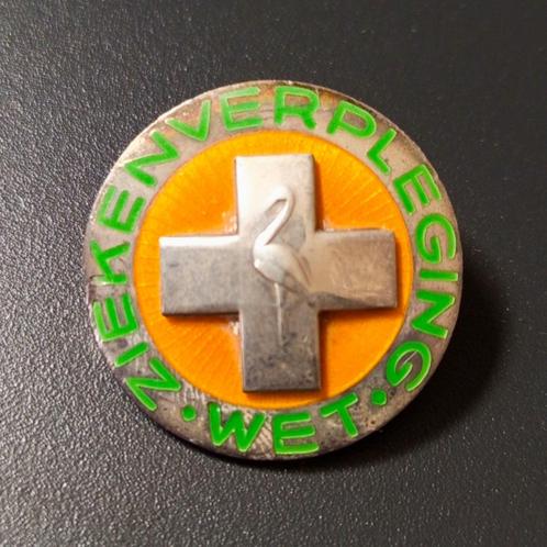 Zilveren Verpleegstersspeld Ziekenverpleging Wet ca. 1930, Antiek en Kunst, Antiek | Goud en Zilver, Zilver, Ophalen of Verzenden