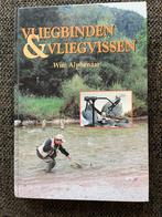 W. Alphenaar - Vliegbinden & vliegvissen, Ophalen of Verzenden, Zo goed als nieuw, W. Alphenaar, Watersport en Hengelsport