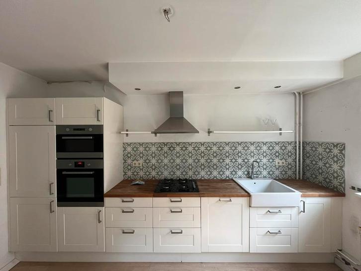 Keuken – compleet, prima staat – zelf demonteren, Huis en Inrichting, Keuken | Complete keukens, Zo goed als nieuw, Enkelwandige keuken