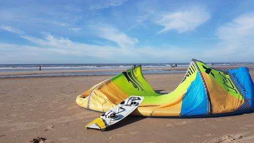 Complete kitesurf set Core Fusion/ 3 Cabrinha kites, Watersport en Boten, Kitesurfen, Gebruikt, Kitesurf-set, 12 m², Twintip, Ophalen