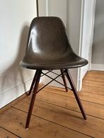 2x Eames Herman Miller Glasvezel Stoelen - Origineel, Huis en Inrichting, Stoelen, Ophalen, Kunststof, Gebruikt, Twee