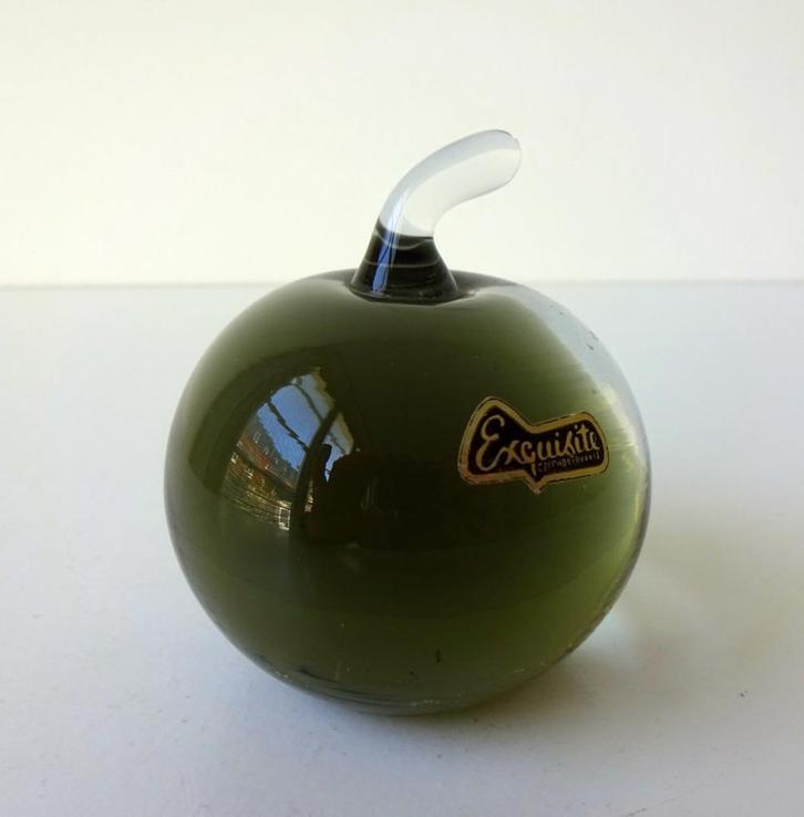 Glazen appel helder met lichtgroen Tsjechië 3483-g, Antiek en Kunst, Kunst | Designobjecten, Ophalen of Verzenden
