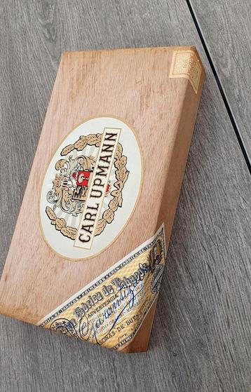 VOL KISTJE CARL UPMANN SIGAREN  beschikbaar voor biedingen