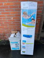 Intex zwembad 300cm lengte 200cm breed + intex waterpomp, Ophalen, Zo goed als nieuw, Opzetzwembad, 200 tot 400 cm