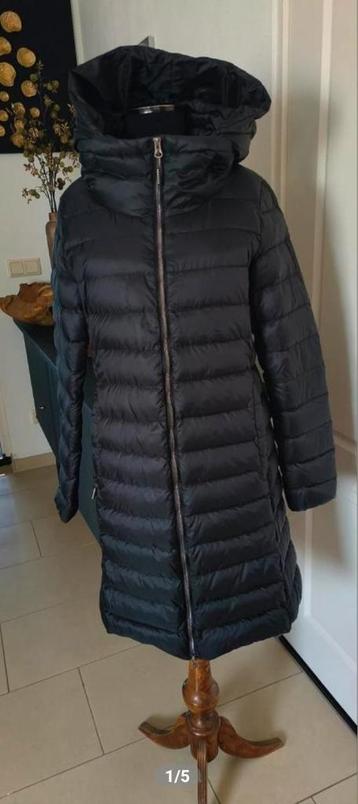 MAX MARA Weekend DONZEN WINTERJAS Maat 40. Zwart puffer dons beschikbaar voor biedingen