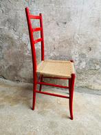 Rood houten stoel met gevlochten zitting , Chiavarine stijl, Huis en Inrichting, Stoelen, Riet of Rotan, Gebruikt, Ophalen of Verzenden
