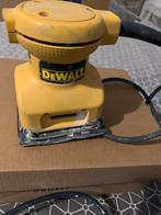 DeWalt Vlakschuurmachine - Gebruikt, Doe-het-zelf en Verbouw, Gereedschap | Schuurmachines, Ophalen of Verzenden, Gebruikt, Minder dan 600 watt