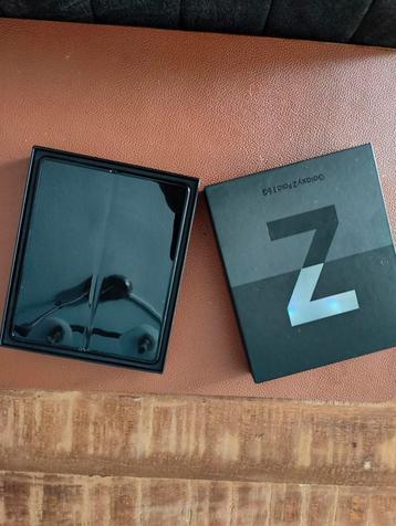 Samsung Z Fold 3 256Gb 12Gb Ram  beschikbaar voor biedingen