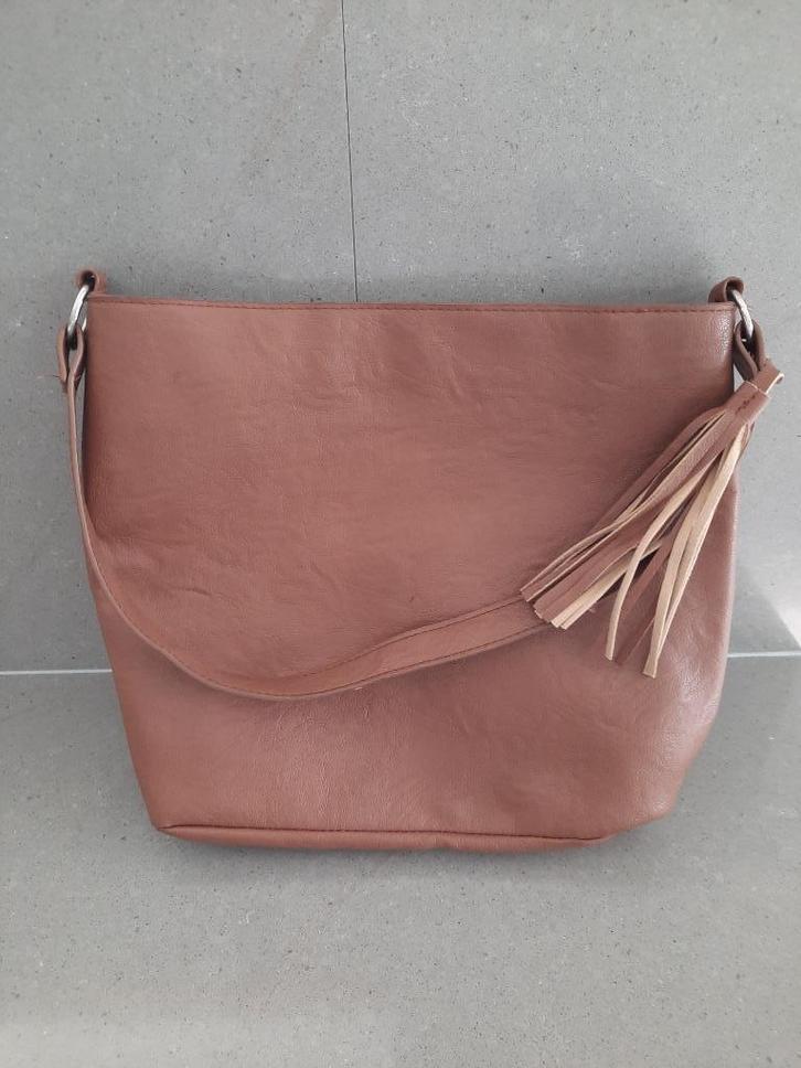 leren schoudertas, Sieraden, Tassen en Uiterlijk, Tassen | Schoudertassen, Zo goed als nieuw, Bruin, Leer, Ophalen of Verzenden