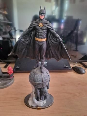 Batman op bol gedragen door oude man ? beschikbaar voor biedingen