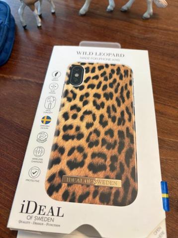 Paardjes en telefoonhoesje beschikbaar voor biedingen