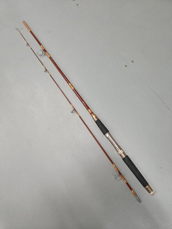 Shakespeare klassieke spinhengel 2.10m 2d. Zie beschrijving, Watersport en Boten, Hengelsport | Roofvissen, Gebruikt, Werphengel