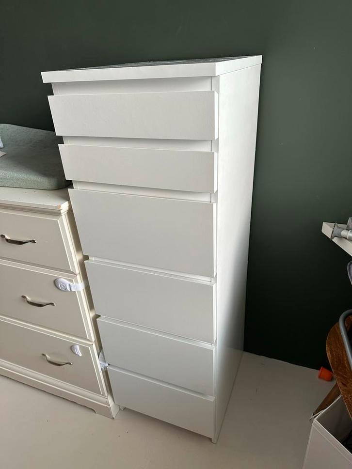 Ikea Malm ladekast met spiegel - Wit, Huis en Inrichting, Kasten | Ladekasten, Gebruikt, 100 tot 150 cm, Minder dan 50 cm, 25 tot 50 cm