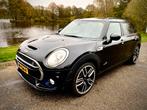 Mini Clubman Cooper S AUT All4 JCW Chilli Serious Business, Auto's, Automaat, 1998 cc, 1435 kg, Zwart